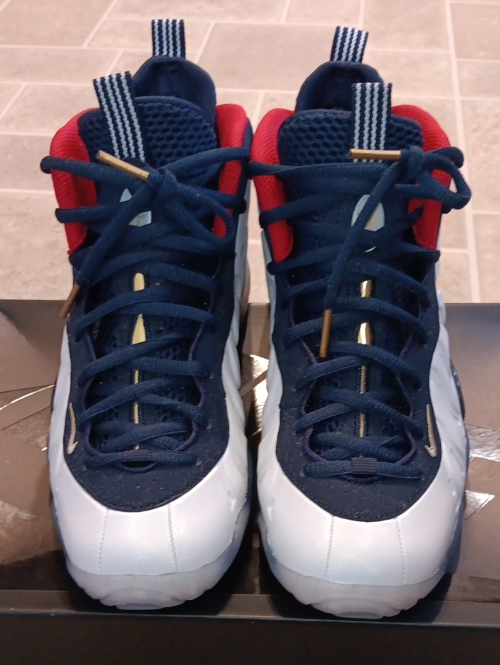 Nike Little Posite. Grade School Size 5y - Picture 9 of 9